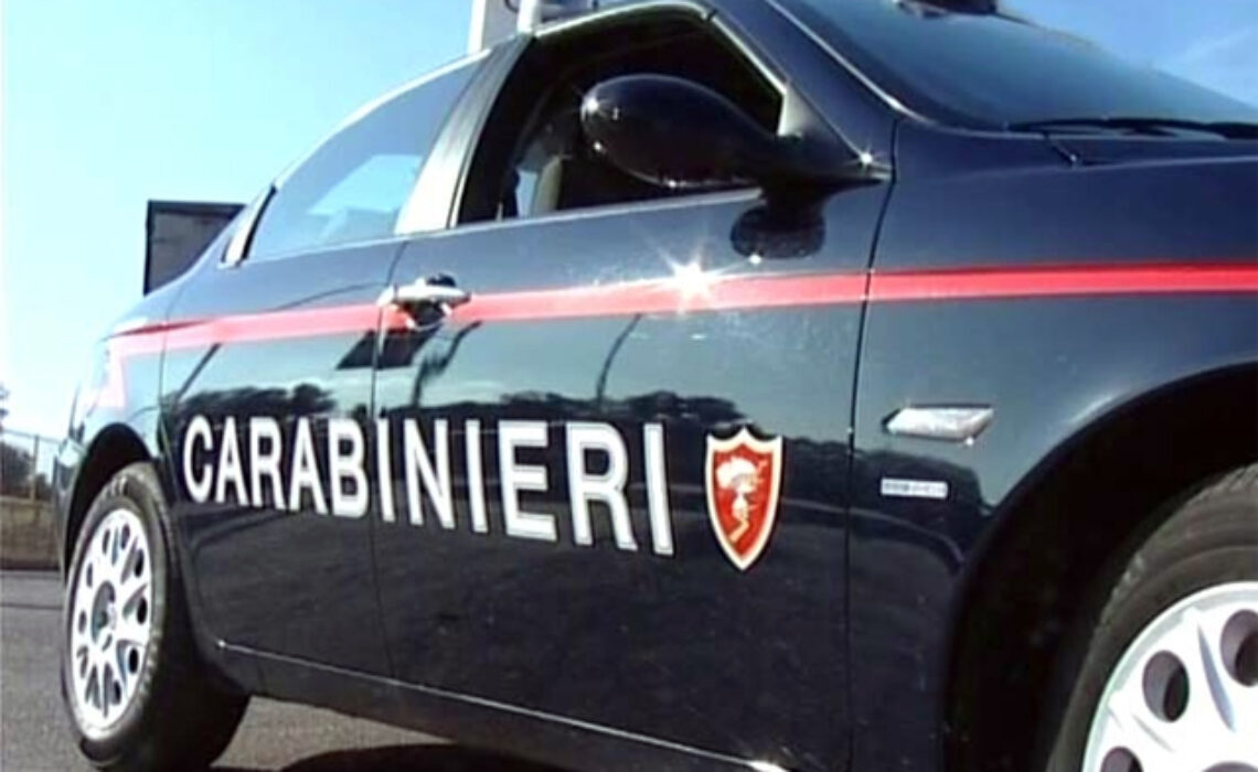 carabinieri_auto_sotto-af4