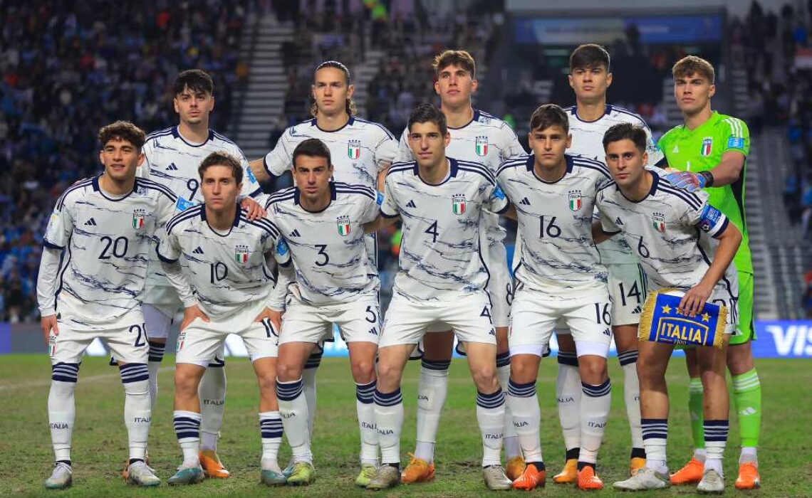 LA PLATA, ARGENTINA - JUNE 11: Players of Italy pose for a photo prior the FIFA U-20 World Cup Argentina 2023 Final match between Italy and Uruguay at Estadio La Plata on June 11, 2023 in La Plata, Argentina. (Photo by Buda Mendes - FIFA/FIFA via Getty Images)